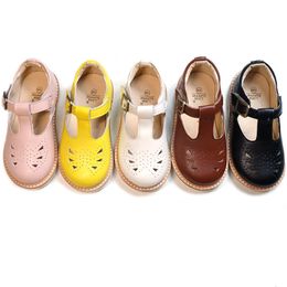 Sandals Genuine Leather Girls Sandals Hollow Breathable Baby Princess Shoes Non-slip Hard Bottom Children Sandals 230425