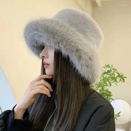 Berets Winter Plush Bucket Hats For Women Big Head Vintage Faux Fur Thickened Warm Fisherman Girls Outdoor Ear Protectors Drop