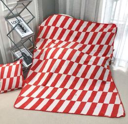 Quality Oblique letter everything cashmere blanket coral velvet blanket son nap air conditioning room cover blanket camping sofa blanket