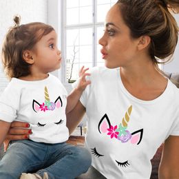 Family Matching Outfits 1PC Unicorn Printed Clothes T Shirt Fashion Mother and Daughter Mommy Me Look Tshirt 230424