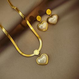 Strands Strings 316L Stainless Steel Fashion High end Jewellery Carving Love Heart Shape Pearl Charms Chain Choker Necklaces Earrings For Women 230424