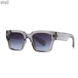 Sunglasses Narrow frame square rivet sunglasses trendy street photos modern and charming sunglasses 6023