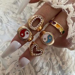 Cluster Rings 5 Pcs/Set Women Hollow Peach Heart Oval Pearl Geometric Tai Chi Pattern Gold Colour Ladies Exquisite Jewellery Gifts