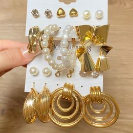 Stud IPARAM Gold Colour Exaggerated Metal Earrings for Women Geometric Twisted Pearl crystal Hoop Fashion Jewellery Gifts 230424