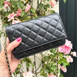 Havyar CC Lüks Flep Womens Tasarımcı Sling Cross Vücut Bag Orijinal Deri Klasik Kapitone Çantalar Mini Tote Metal Zincir El Çantası Erkekler Eyer Omuz Debriyaj Yaz Çantaları