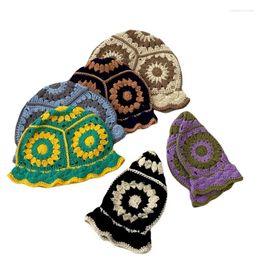 Berets Women Hollow Flower Knitted Fisherman Hat Handmade Crochet Matching Basin Spring Summer Sunscreen Sun Hats Female Panama