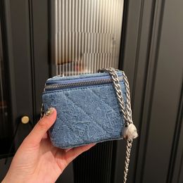 23P Womens Designer Denim Camellia Vanity Box Bags With Mirrpr Crush Heart Bead Silver Metal Hardware Chain Crossbody Shoulder Cosmetic Case Handbags 12x10cm