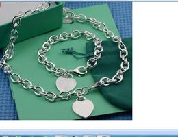 2023 lovely cute Pendant Necklaces thick stainless steel chain heart Luxury designer Women necklace with dust bag and box