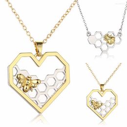 Pendant Necklaces Men's Bee Chain Necklace Shellhard Classic Heart Hollow Honeycomb Honeybee Fashion Jewellery Gift