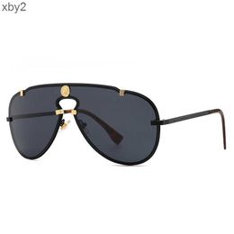 Sunglasses 2022 Sunglasses Male Surrounding Integral Seal Shield Glasses Female 8042