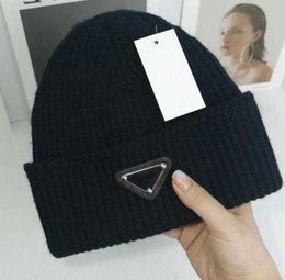 2022 Luxury Sticked Hat Brand Designer Beanie Cap Men's and Women's Fit Hat Unisex 99% Cashmere Letter Leisure Skull Hat
