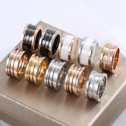 Högkvalitativa designerringar par ringer för män och kvinnor designer design rostfritt stål keramiska ringar alla hjärtans dag gåva