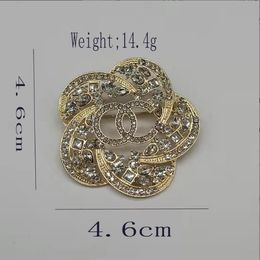20Style High Quality Brand Inlay Crystal Brooches Luxury Designer Double Letter Suit Collar Brooche Geometric Flowers Brooch for Men Women Wedding Jewellery