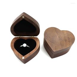 Jewellery Pouches Black Walnut Wooden Engagement Ring Box Solid Heart Shaped Organiser For Proposal Wedding Ceremony Gift 40GB