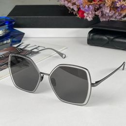 Sunglasses 2023 Women's Large Frame Fashion 4262 UV Resistant Outdoor Glasses