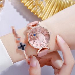 Wristwatches Women Watch Fashion Snowflake Diamond Design Watches Ladies Quartz Wristwatch Simple Femme Leather Band Clock Wholesale