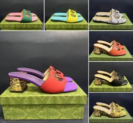 Sandálias femininas de salto médio de couro, chinelos, moda feminina, salto baixo, fivela, sola de borracha, mules, verão, praia, sexy, casamento, sapatos 34-42