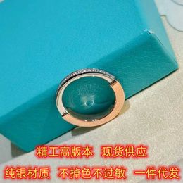 Designer Versione alta argento sterling S925 nuovo lucchetto a forma di U mezzo diamante Anello di fascia alta in oro rosa 18 carati per donna