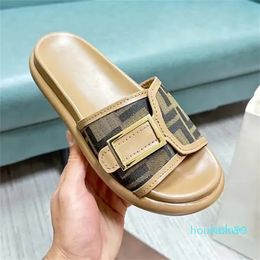 Summer Ladies Slippers Brand Designer Sandals Fashion Versatile Leather Casual Comfort Flip Flop slides 2023