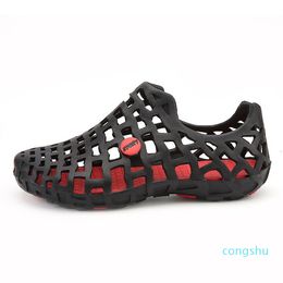 summer beach sandals outdoor men and women hole shoes casual daily simple couple outdoor jogging1