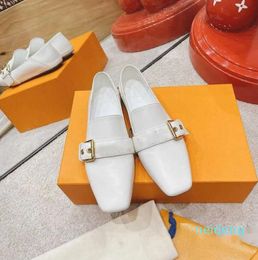 Fall Flat Single Shoes Sandals Female British Style Metal Flower Decoration All-match Bag Heel Loafers