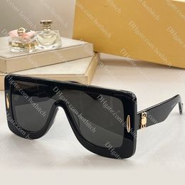 Mask Sunglasses Classic Designer Large Frame Sunglasses Luxury Men Women Trendy Conjoined Square Sun Glasses With Gold Design