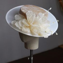 Headpieces M011 British Vintage White Top Hat Wedding Bridal Handmade Flower Adjustable Travel Pography Outdoor Flat