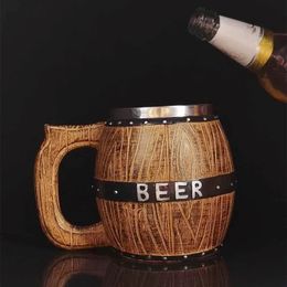 Mugs 580ML Oak Barrel Style Beer Mug Simulation Wooden Barrel Beer Cup Double Wall Drinking Mug Metal Insulated as Christmas Gift 231124