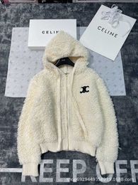 Outono inverno novo cardigan com capuz com zíper e bordado no peito e estilo menina redutora de idade