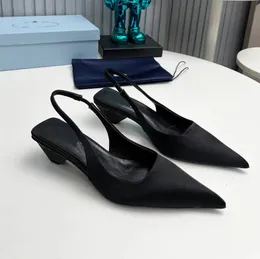 En Kaliteli Slingbacks Kadınlar İpek Saçlı Ayak Bileği Kayışı Lüks Tasarımcı Ayakkabı Günlük 4cm Düşük Topuk Moda Elbise Ayakkabı Bahar Yaz Klasik Sandalet
