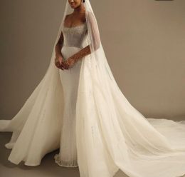 Exquisite Mermaid Wedding Dresses Long Sleeves V Neck Appliques Sequins Detachable Lace Train Beaded Pearls Floor Length Bridal Gowns Custom Made abiti da sposa