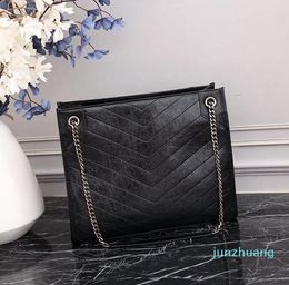 Luxurys Top Quality Designer Woman Bag Handbag High Qualitys Leather shoulder bag Genuine Leather Messenger Bag Crossbody ladies purse wallet 44 metal sign