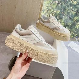 Designer women shoes platform casual shoes calf leather suede trim logo patch tongue lace-up splicing round toe white trainers