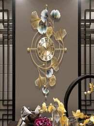 Wall Clocks The Ginkgo Biloba Large Clock Metal Threedimensional Home Living Room Background Decoration Mute Gold Watch2813025