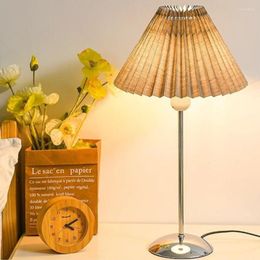 Table Lamps Nordic Lamp Pleated Rice Paper Desktop Decoration Night Light Metal Bedroom Decor Reading Girls Gift