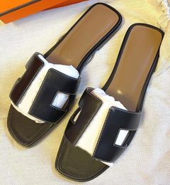 Designer chinelos femininos sandálias ao ar livre chinelos ladras mocassins Lady Sandles Sandles feminino Crocodilo de couro genuíno Moda de luxo Slides de borracha 35-42 com bolsa de poeira