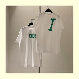 Luxus Männer T -Shirts Paar Big V Smoke Friends Herren T -Shirts Modemarke Cotton Lose Multi -Style -Buchstaben Drucken Frauen T -Shirt Sport Freizeit vielseitig