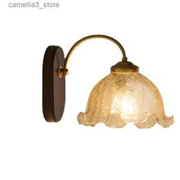 Wall Lamps French Retro Glass Wall Lamp Creative Flower Shape Bathroom Mirror Front Decorative Light Modern Simple Bedroom Bedside Lamp Q231127