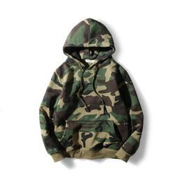 Men s Hoodies Sweatshirts 2023 Spring And Autumn Camouflage Streetwear Brand Loose Hoodie Long Sleeve Couple Plus Velvet Coat 231127