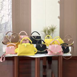 Lady Taurillon Leather Handbags Designer Shoulder Bags Capucines BB Totes 3 Size Wide Chains Handbag Woman Designers Purse Crossbody Bag