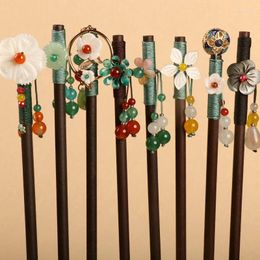 Hair Clips Vintage Style Wooden Flower Tassel Hairpin Chopsticks Stick Women Ethnic Headpiece Clip Jewellery Accessories