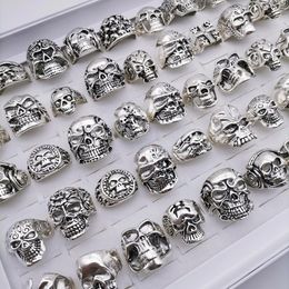 Cluster Rings Wholesale 50pcs Ring For Men Retro Punk Skull High Quality Goth Party Mood Fashion Gifts Pirate Accessories Products