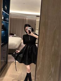 2023 spring dress for women new style designer sexy fashion skirt Half zipper splice lower nylon material S-shaped skirt stand col209i