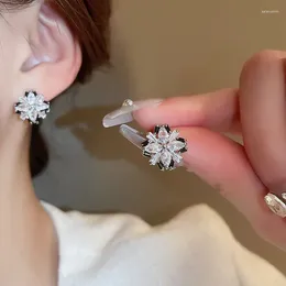 Stud Earrings Super Sparkling Zircon Snowflake For Women Light Luxury Style Versatile Fashion Daily Jewlery