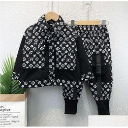 Kleidung Sets 2021 neue Herbst-Winter-Kind-Kind-Jungen-Hemd-Jacken-Mantel-Set Designer Cool mit Knietasche Latzhose Zweiteiler Dhq1I