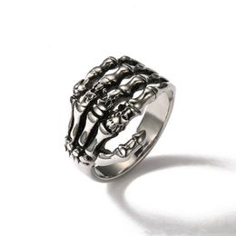 Hip Hop Eagle Claw Skull Ring for Men Women Vintage Silver Punk Gothic Finger Rings Bone Couple Jewelry Accessories Wholesal