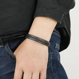Charm Bracelets 2023 Wholesale Accessories Fashion Simple Single Layer Magnetic Buckle Hand Decoration Black Braided Leather Men's Bracelet