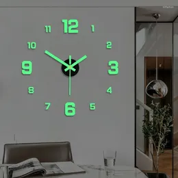 Wall Clocks Creative DIY Clock Stickers Simple Luminous Digital Silent Study Living Room Punch-Free Home Decor Design