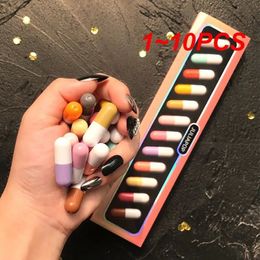 Lipstick 1~10PCS Mini 12-color Capsule Lipstick Set Waterproof Non-stick Cup Carry Pill Lipstick Novelty Lips Makeup Lipstick 231127