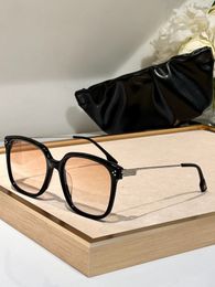 Funky Sunglasses Designers For Women and Men Summer VENE Style Anti-Ultraviolet Retro Plate Full Frame Eyeglasses Random Box